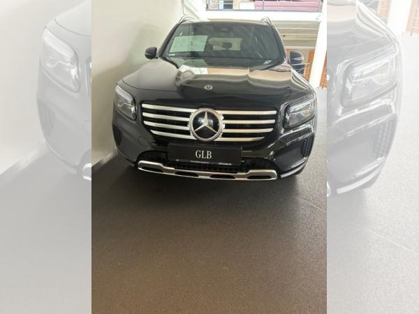 Mercedes-Benz GLB 200