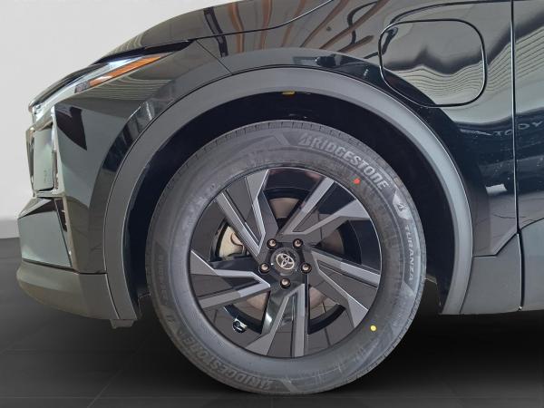 Toyota C-HR+
