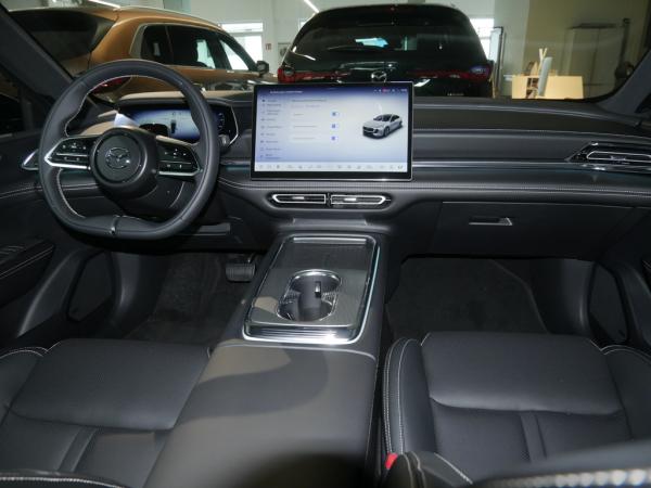 Mazda 6e