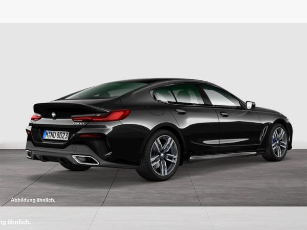 BMW 840
