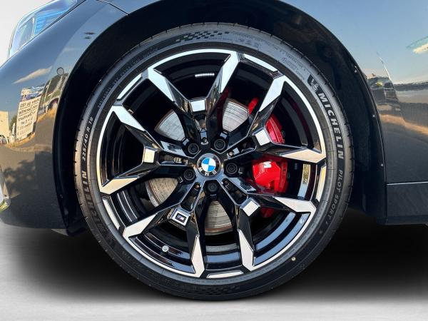 BMW M440i