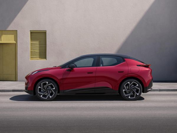 LYNK & Co 02