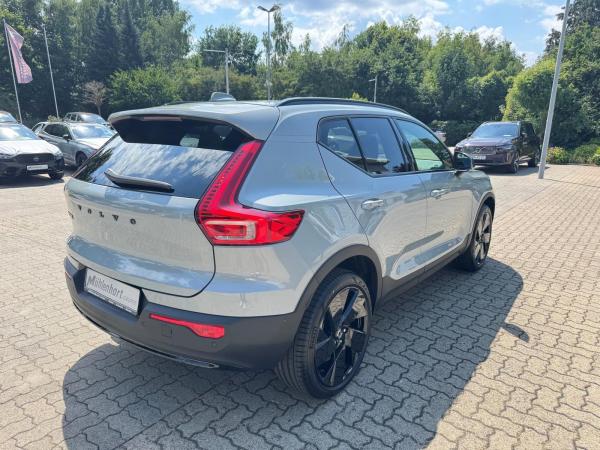 Volvo EX40