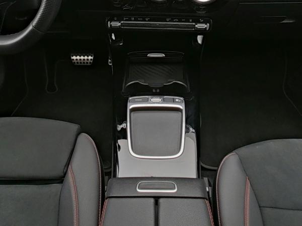 Mercedes-Benz A250e