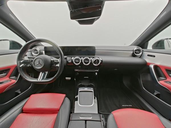 Mercedes-Benz A 220