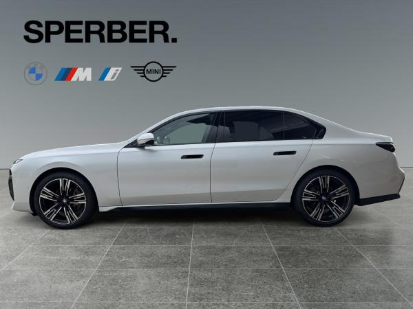 BMW 740