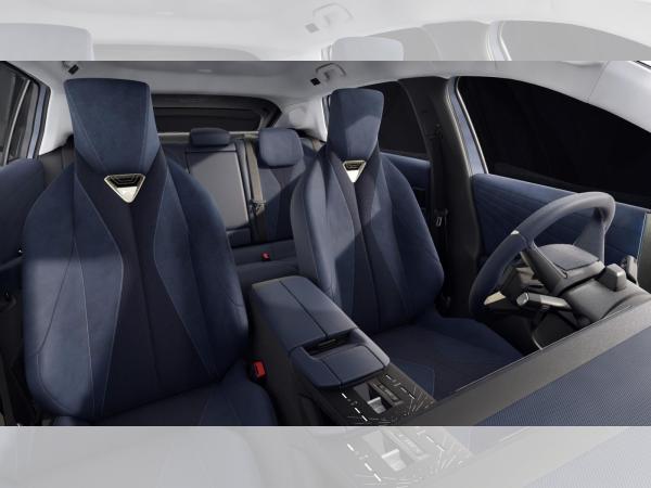 DS Automobiles N°7
