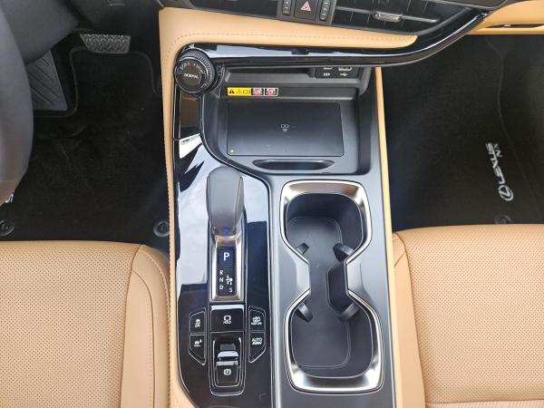 Lexus NX 450h+