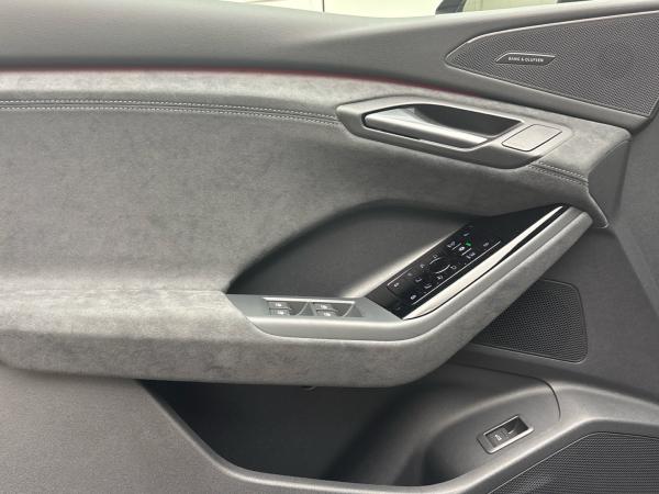 Audi SQ6 e-tron
