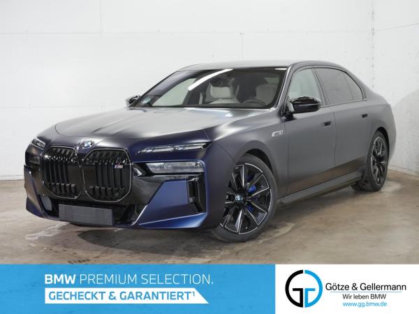 BMW i7