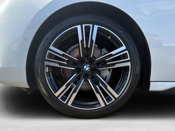 BMW 740