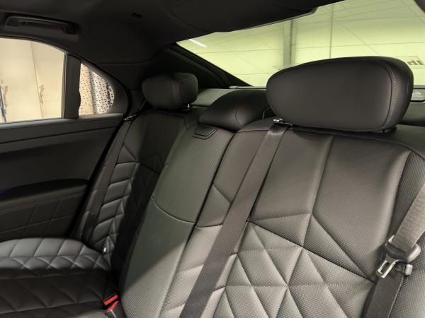 BMW 740