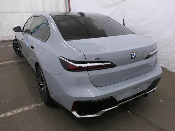 BMW 740