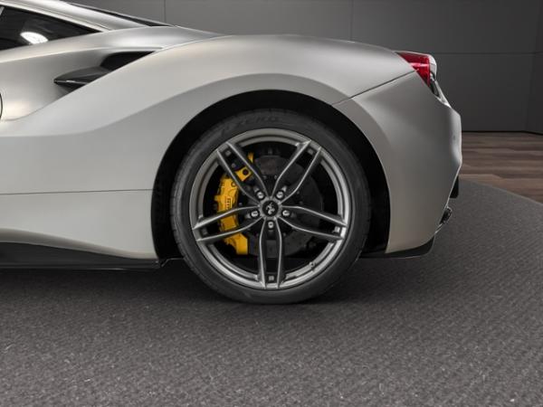 Ferrari 488
