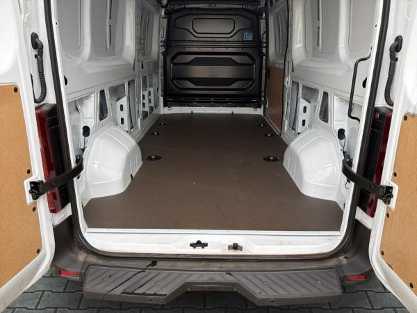 Nissan Interstar