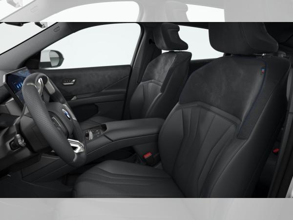 BMW iX4